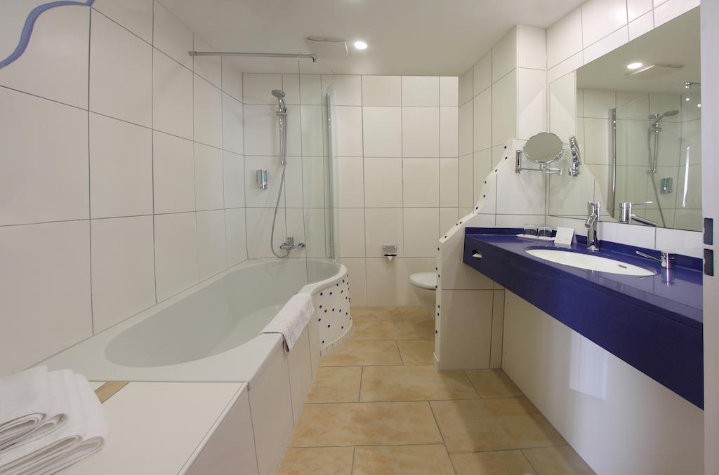 Hotel Zur Pfalz Kandel Phòng bức ảnh