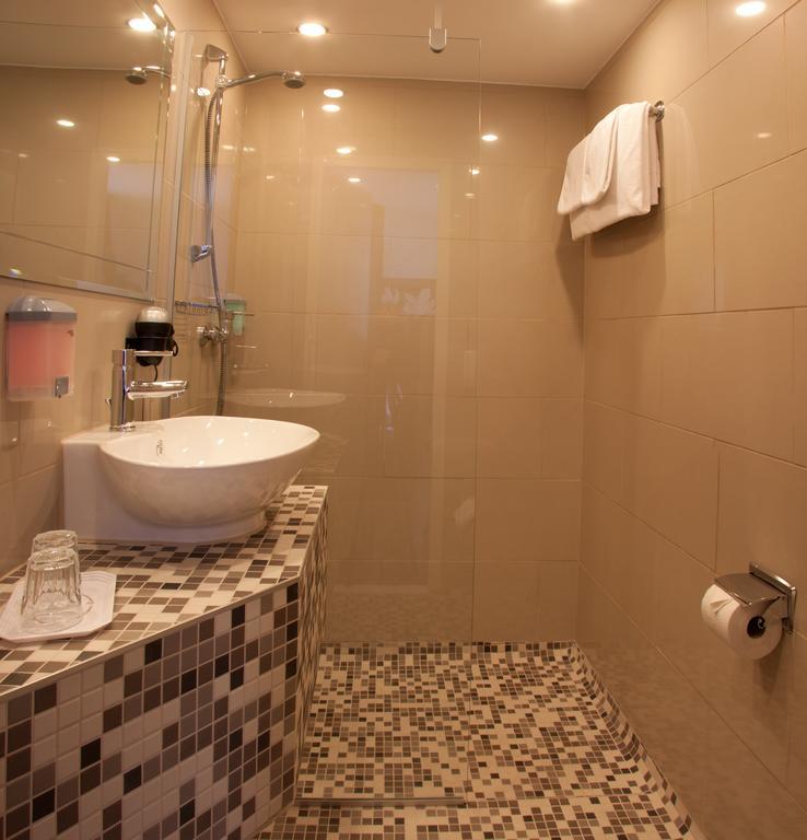 Hotel Zur Pfalz Kandel Ngoại thất bức ảnh
